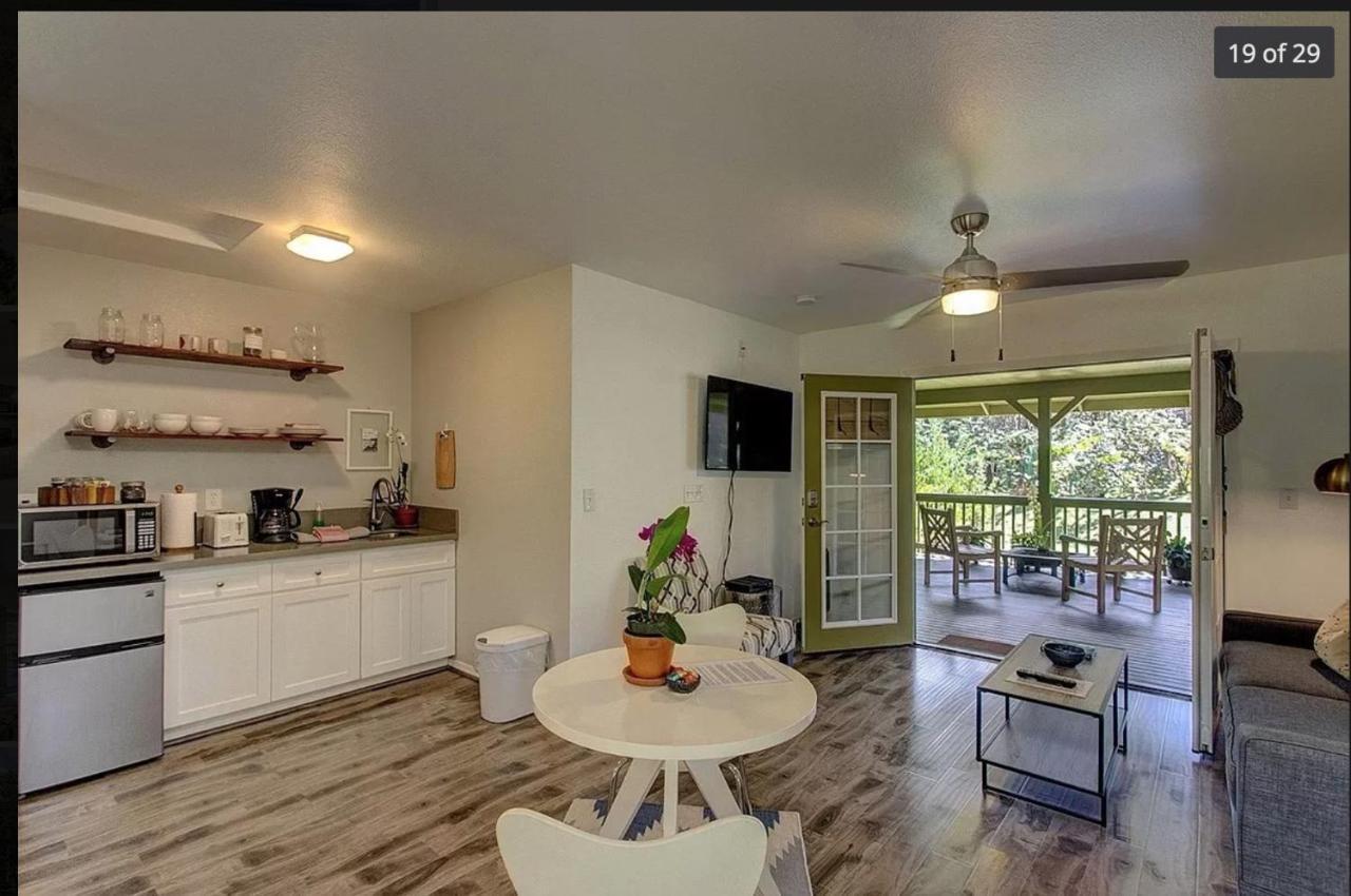 Volcano One - Modern Studio With Lanai Near Volcano National Park 외부 사진